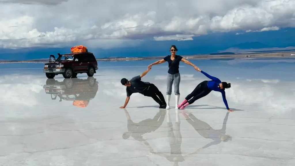 Menyelami Keindahan Salar de Uyuni Bolivia Gurun Garam Terluas di Dunia